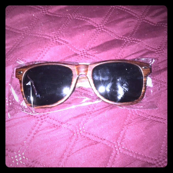 Virginia distillery brand sunglasses - Picture 1 of 3